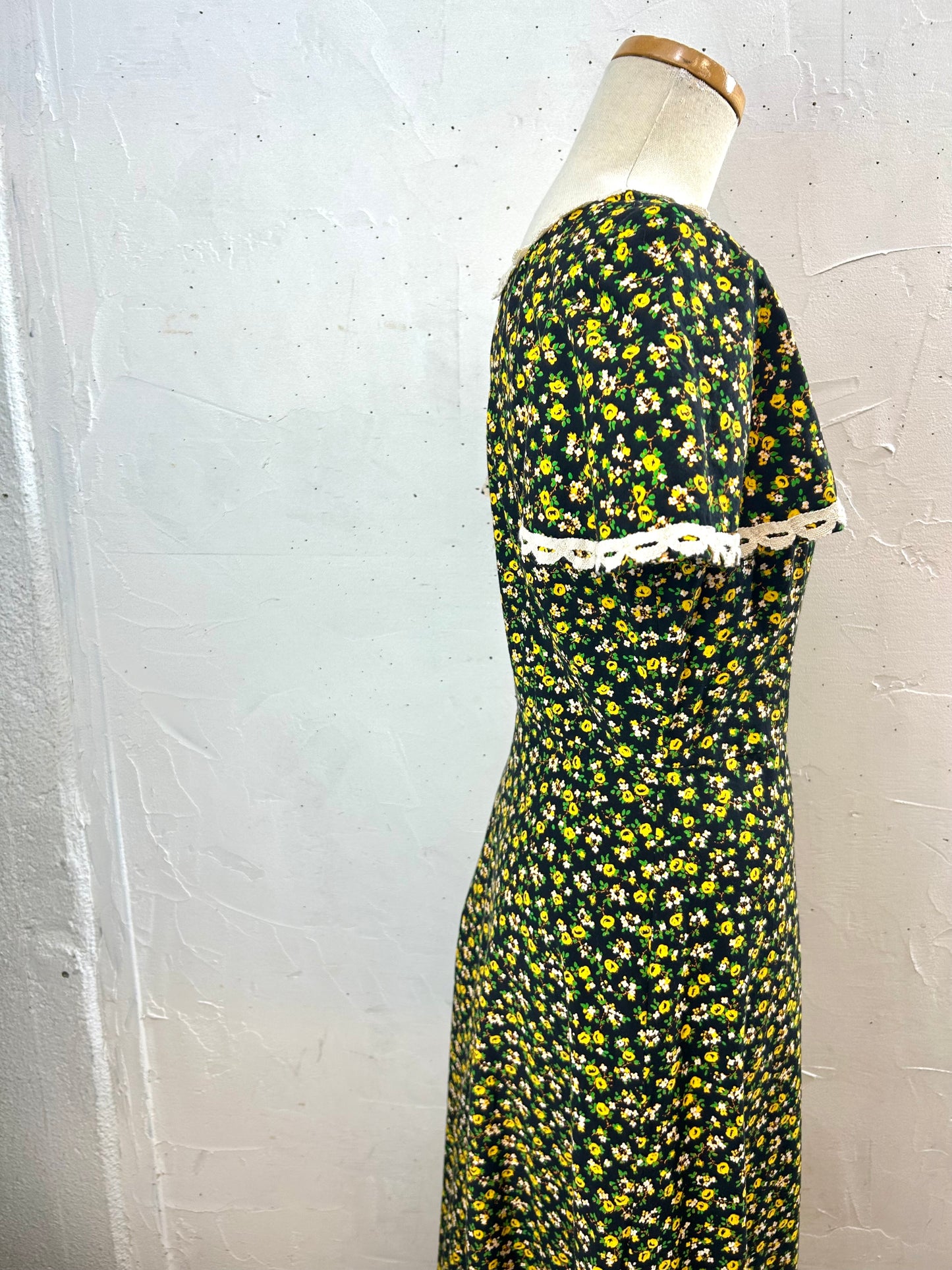 Vintage Flower Dress  [A29424]