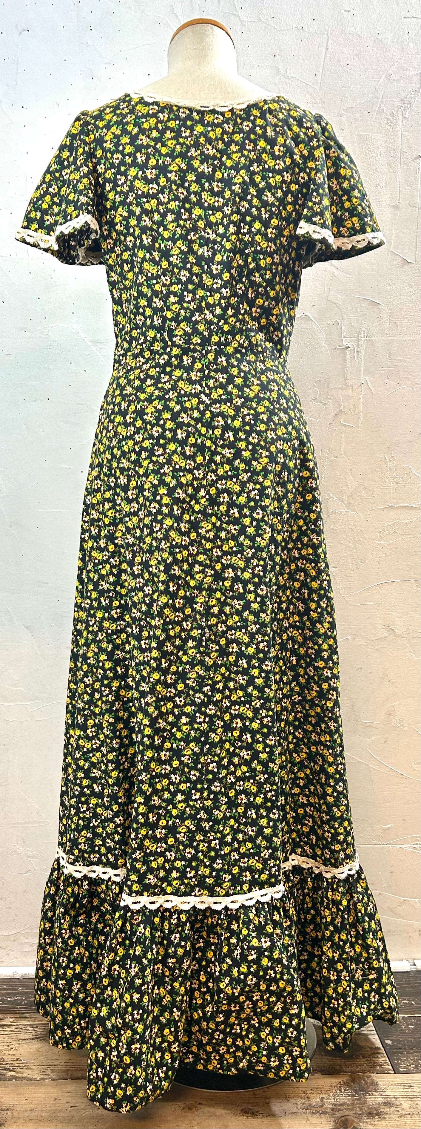 Vintage Flower Dress  [A29424]