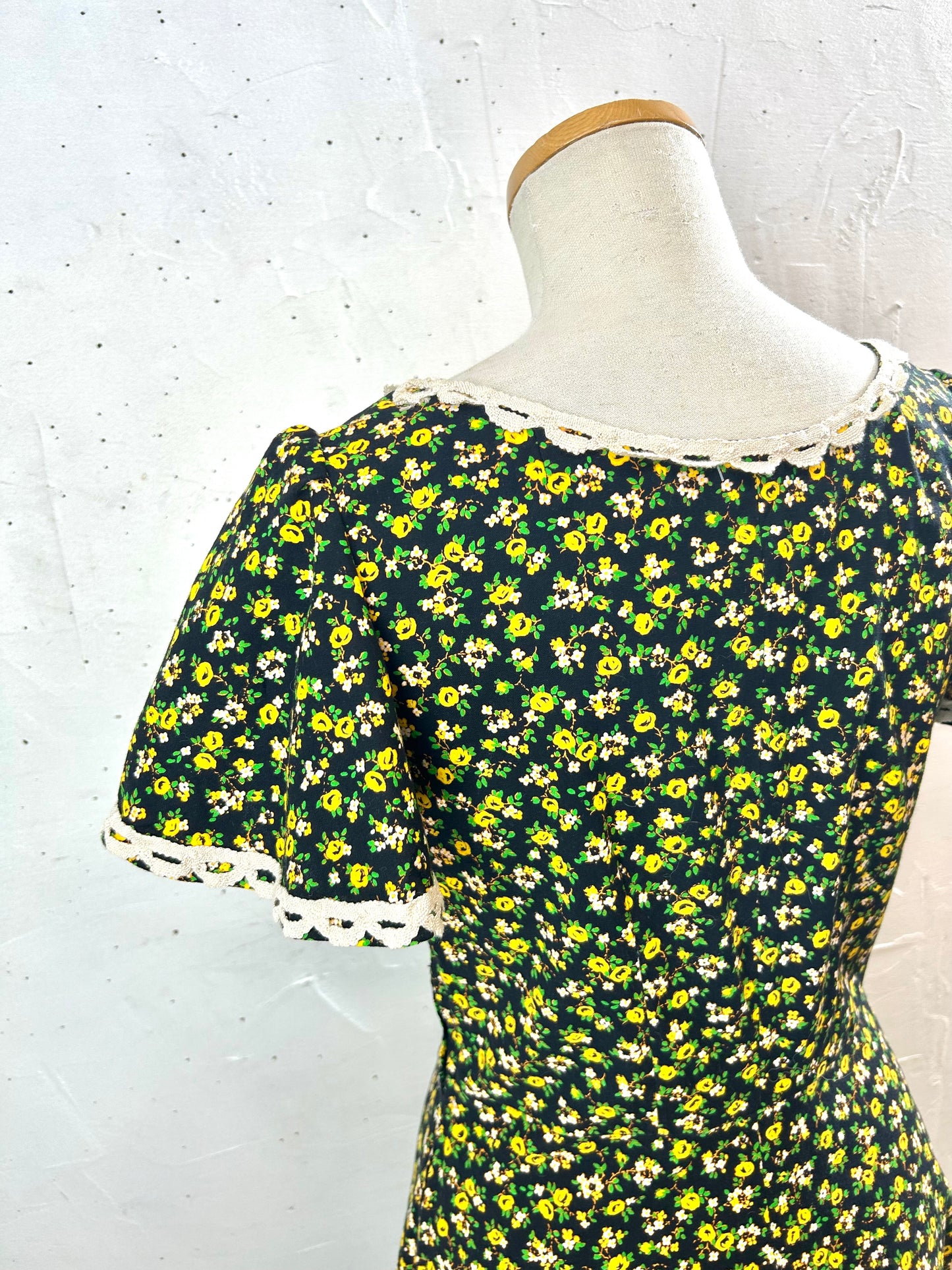 Vintage Flower Dress  [A29424]