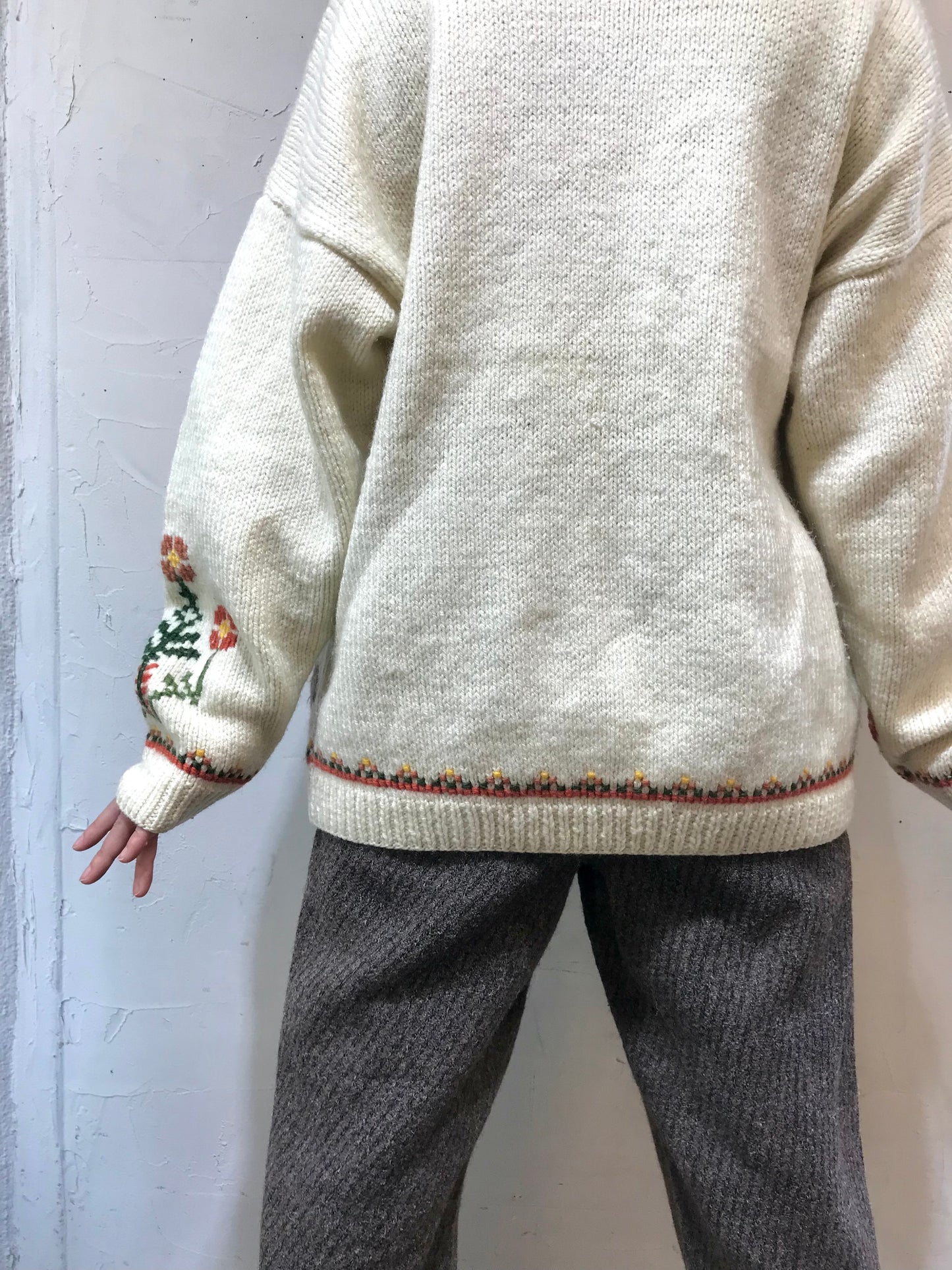 Vintage Hand Knit Cardigan [K25424]