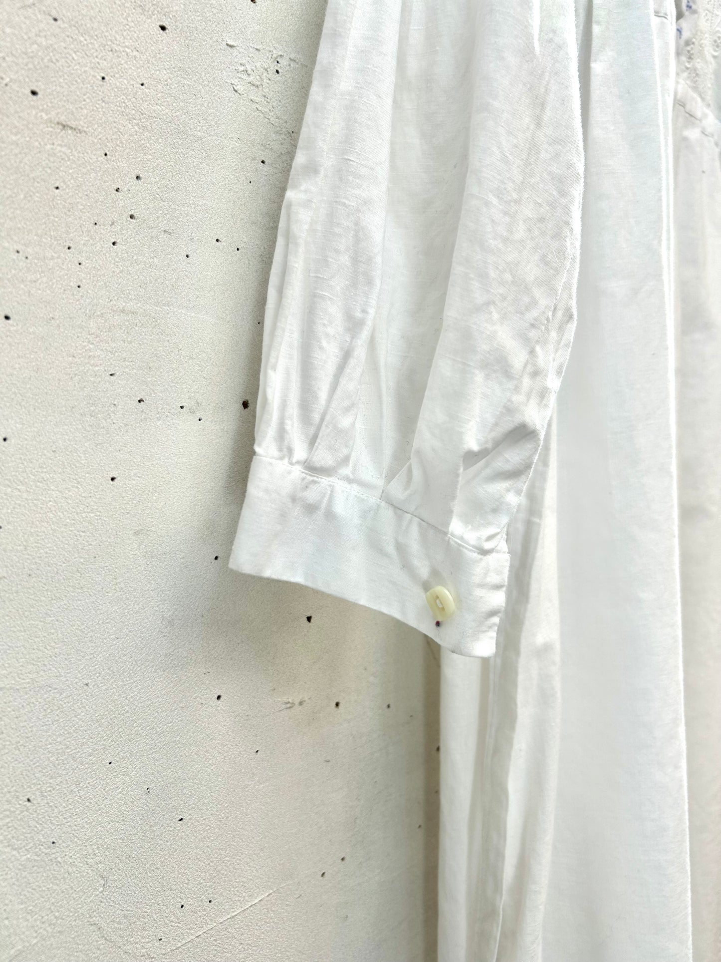 Vintage White Dress [B29627]