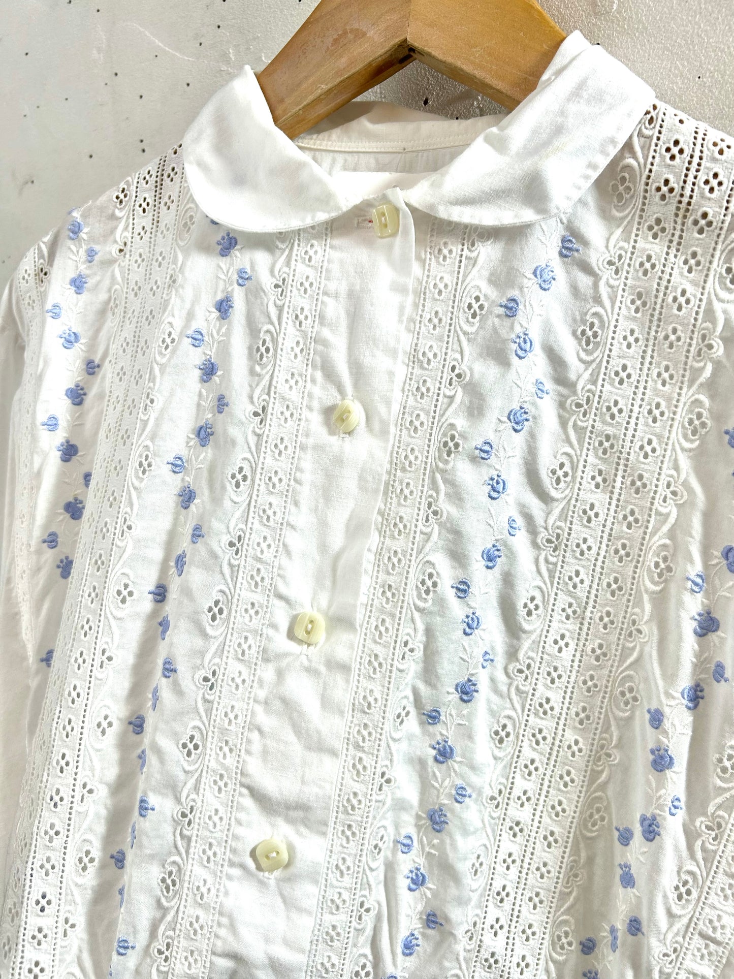 Vintage White Dress [B29627]