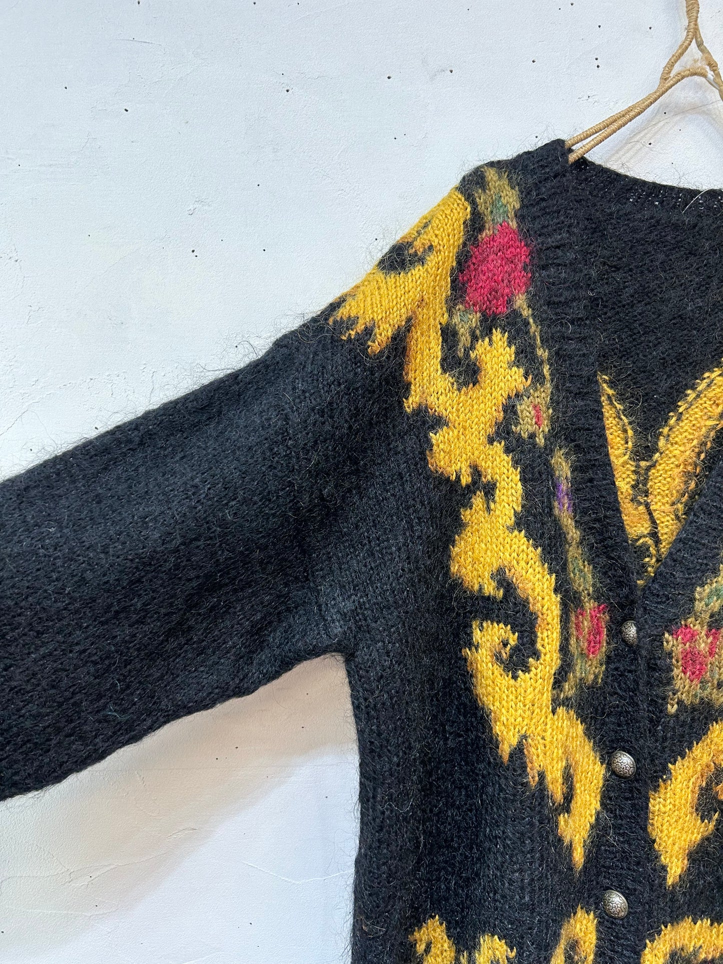 Vintage Hand Knit Cardigan [J25408]