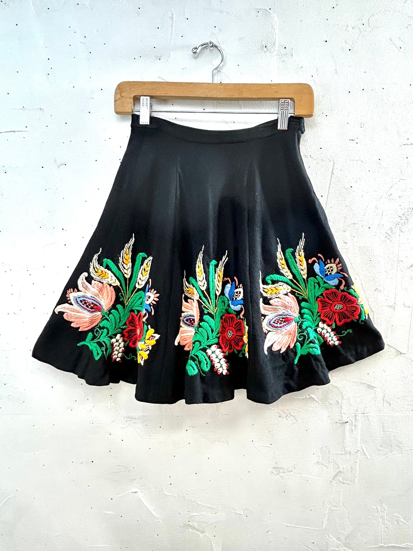 Vintage Embroidery Skirt [F27808]