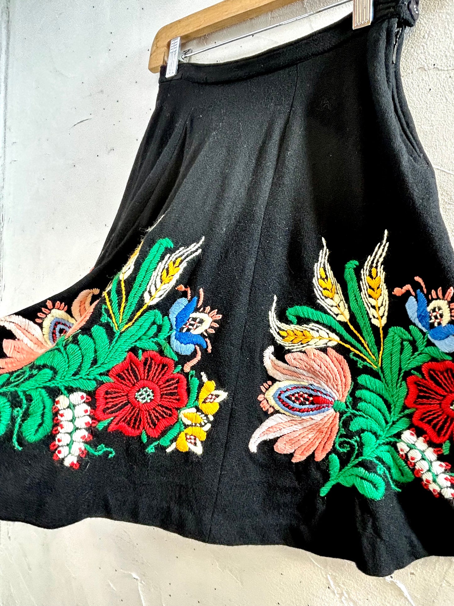 Vintage Embroidery Skirt [F27808]