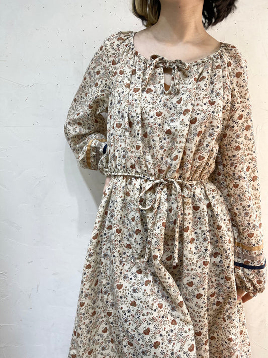 Vintage Flower Dress [B26200]
