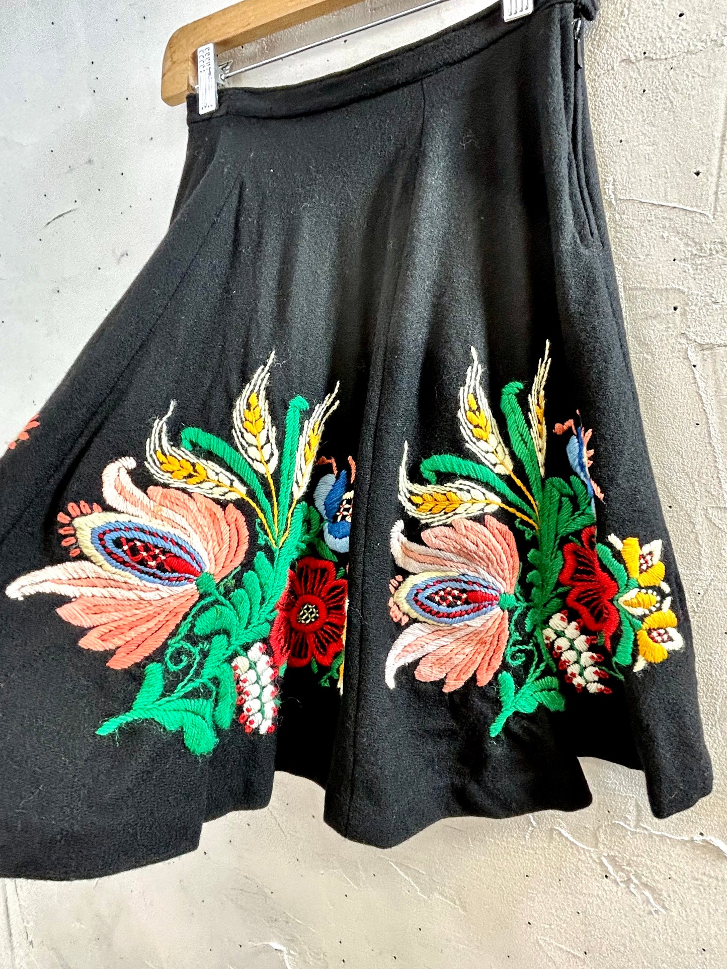 Vintage Embroidery Skirt [F27808]