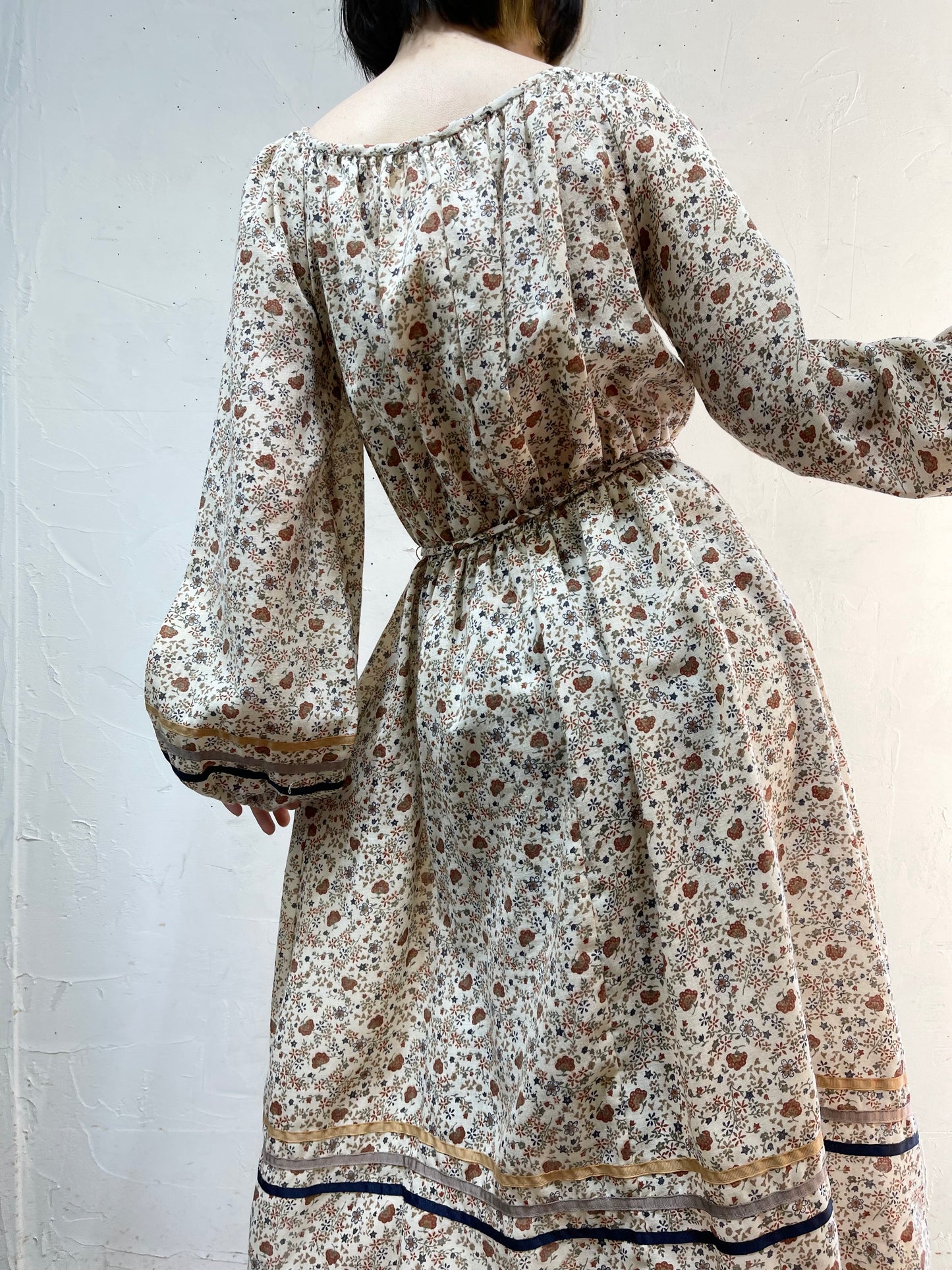 Vintage Flower Dress [B26200]