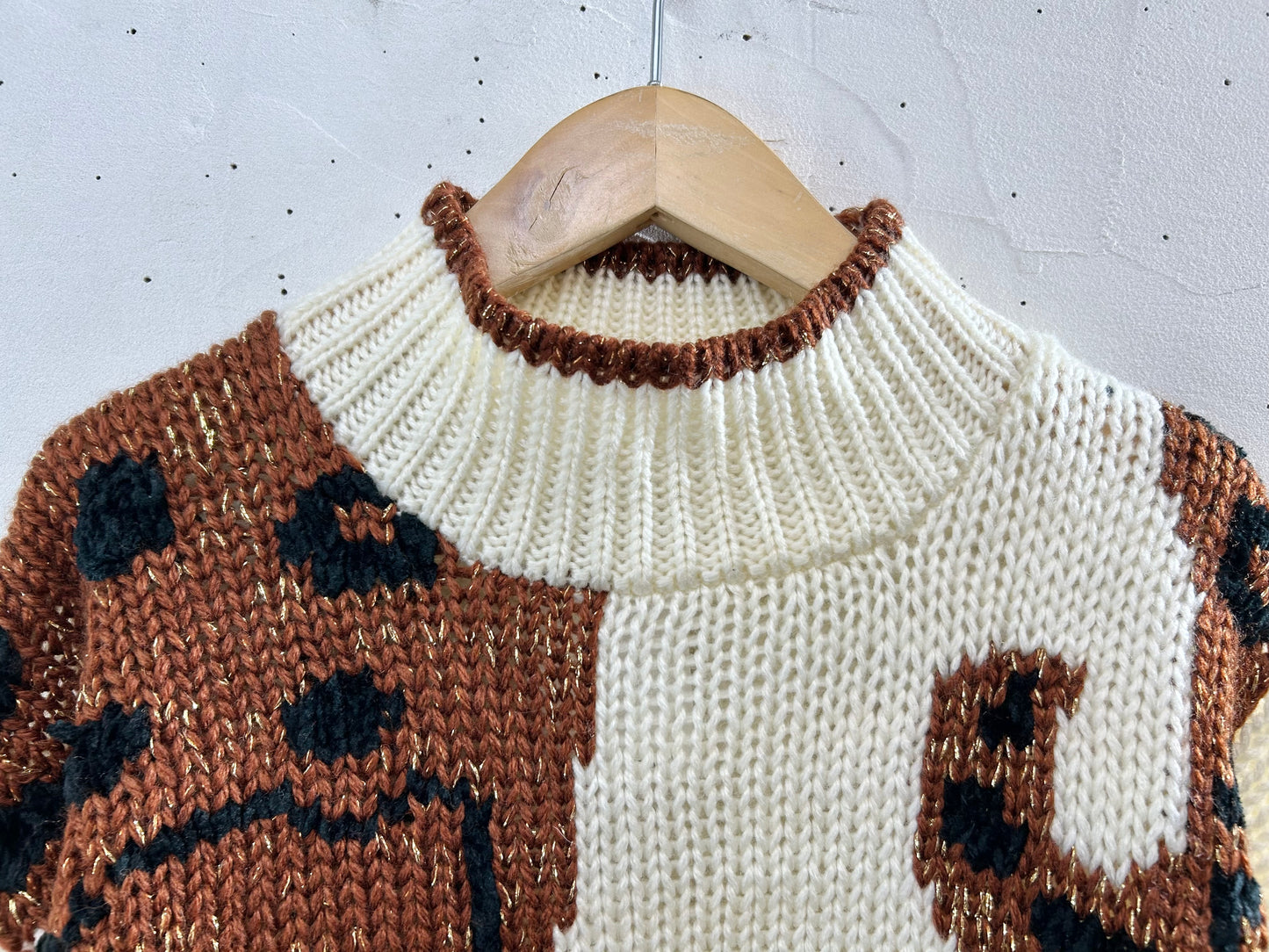 Vintage Hand Knit Sweater [J28753]