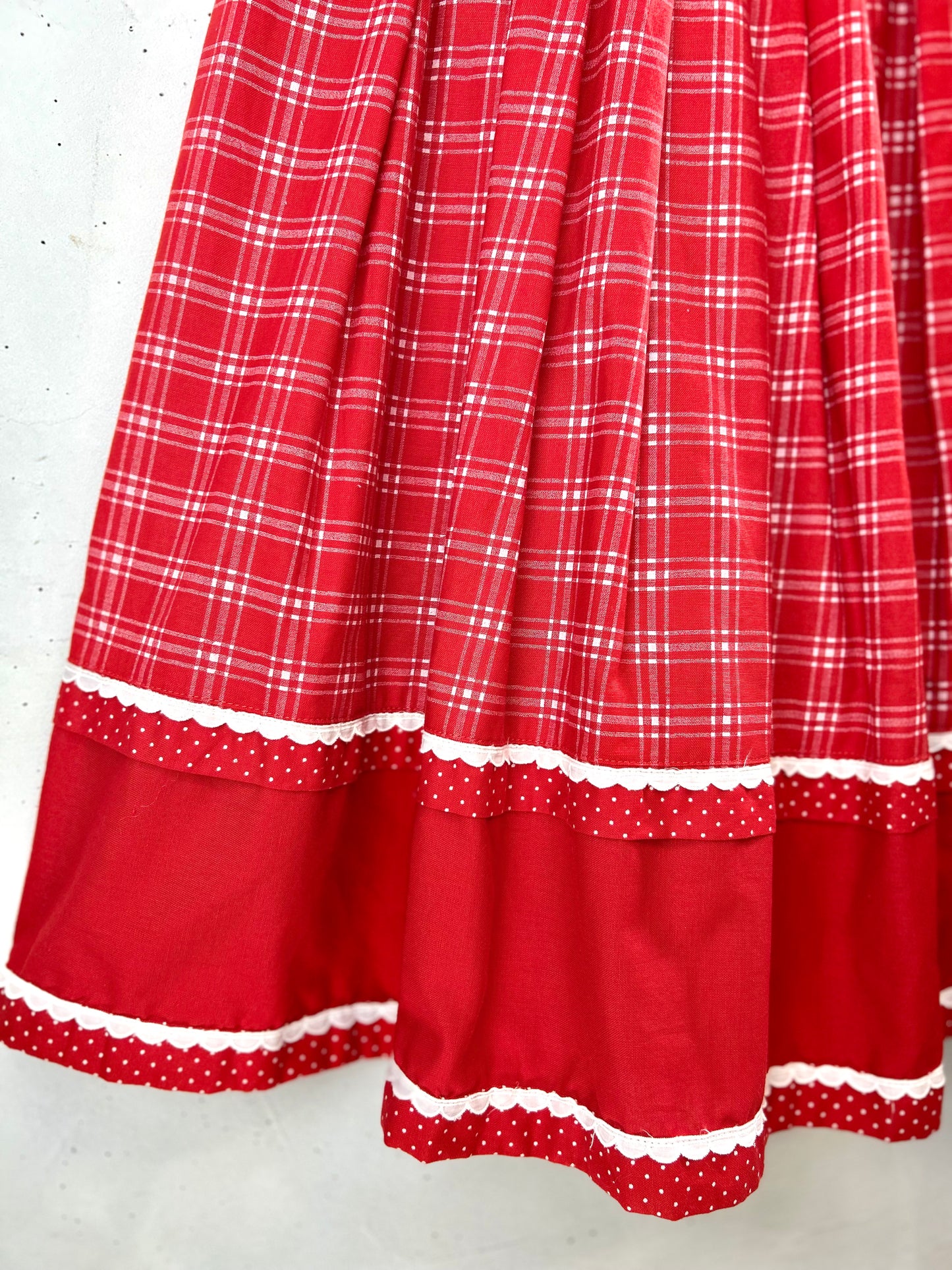 Vintage Skirt Made in Austria [D30060]