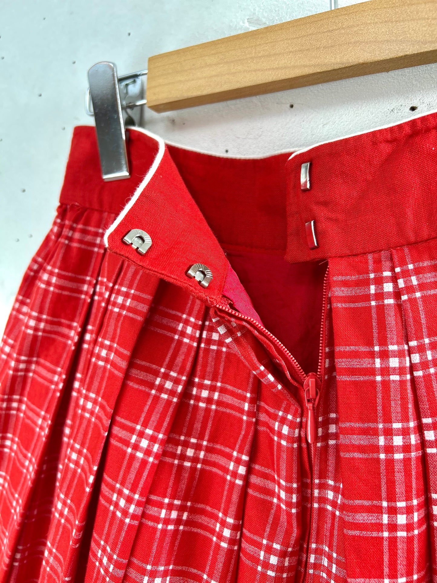 Vintage Skirt Made in Austria [D30060]