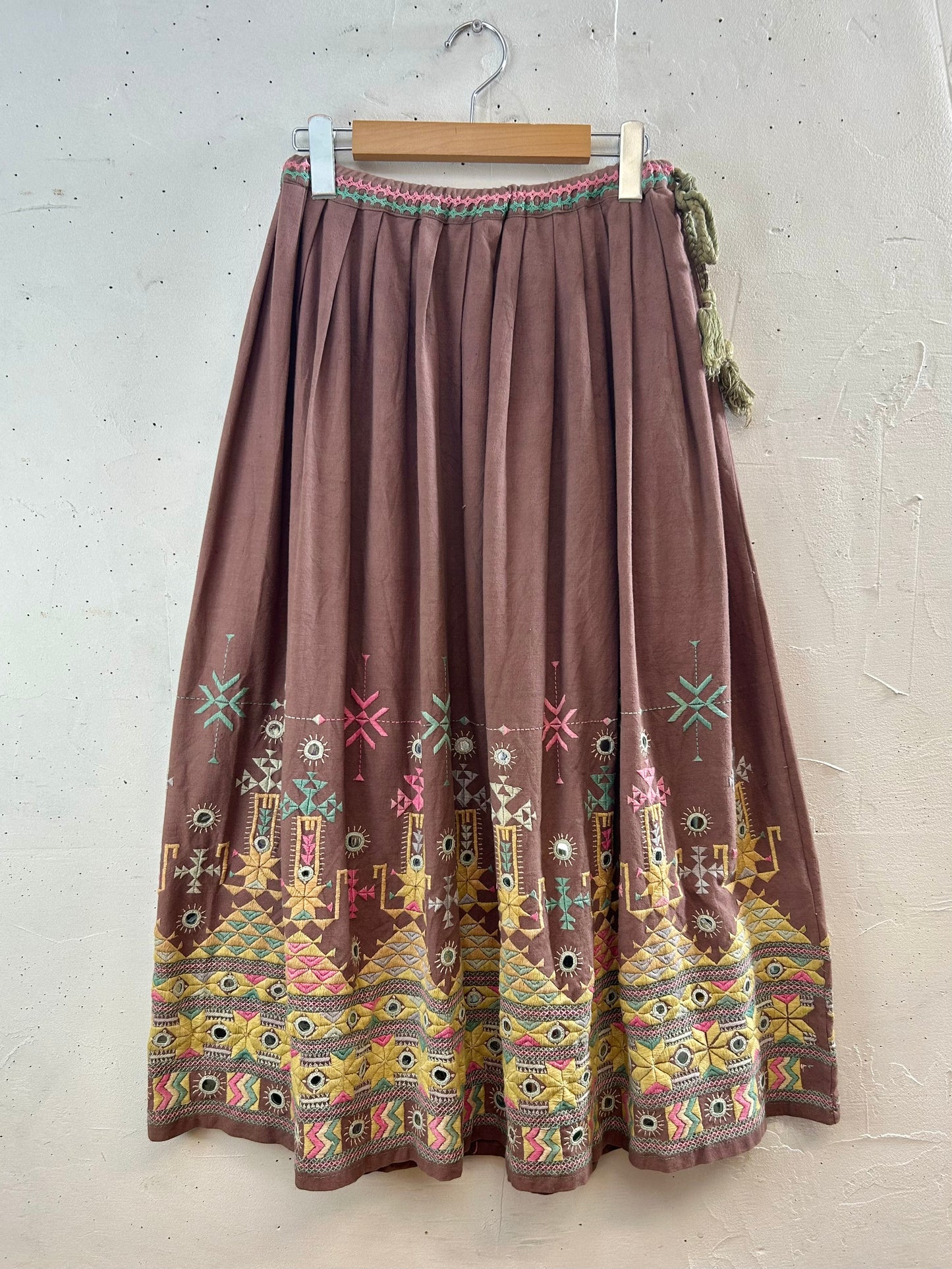 Vintage Mirror Work Embroidery Skirt [E30276]