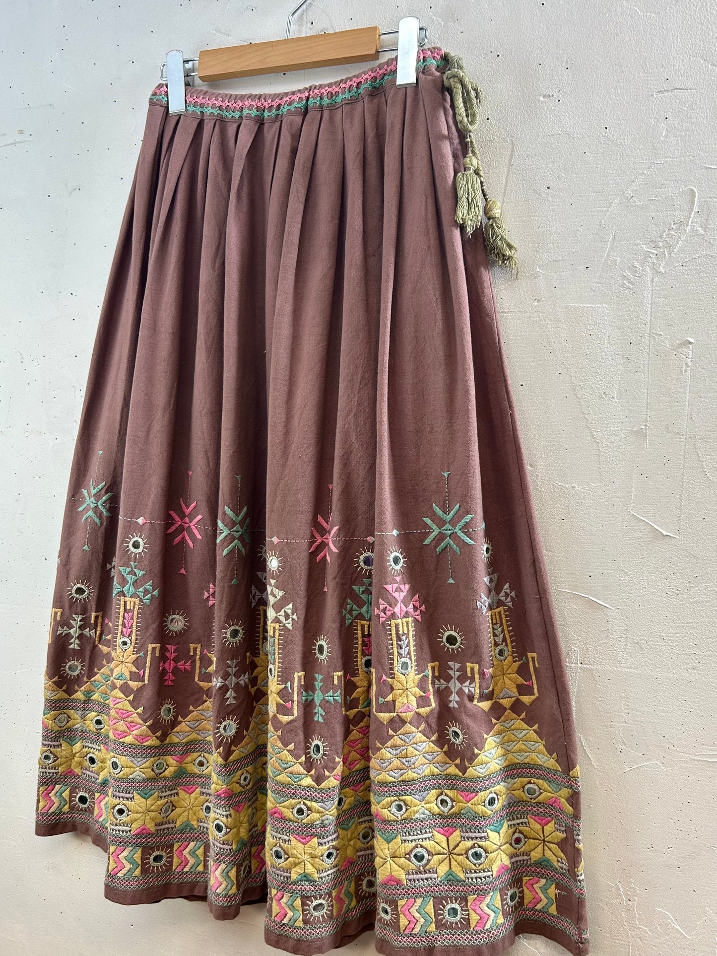 Vintage Mirror Work Embroidery Skirt [E30276]