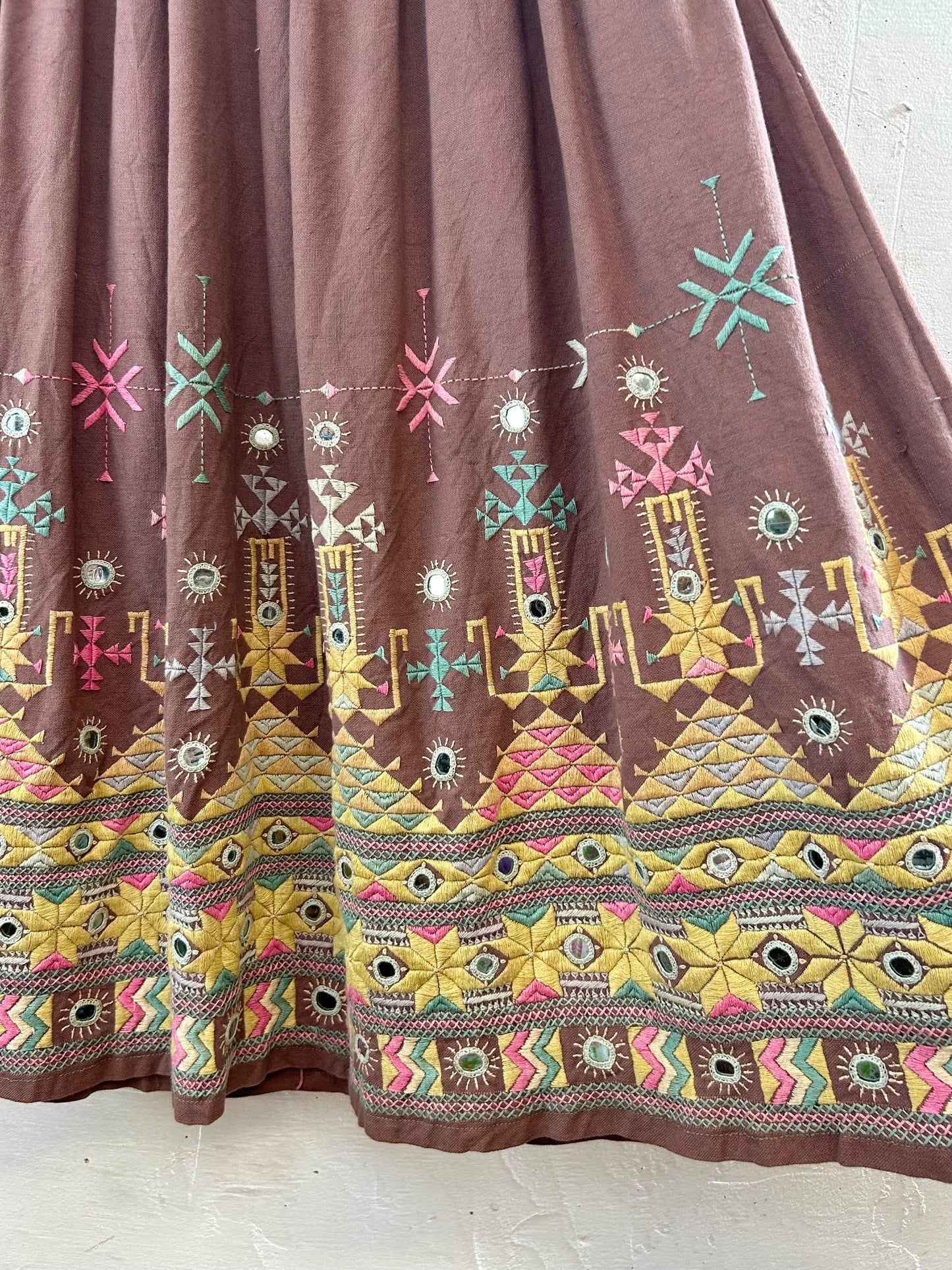 Vintage Mirror Work Embroidery Skirt [E30276]