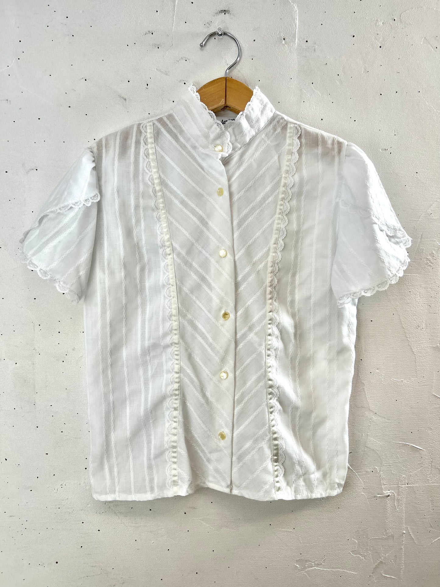 Vintage White Blouse [C29872]