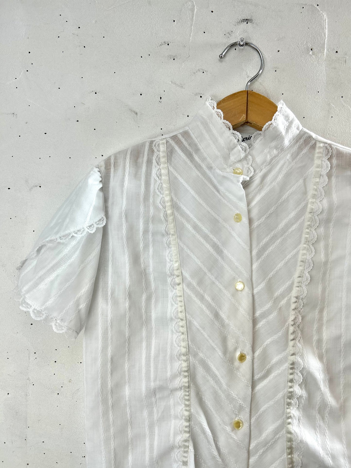 Vintage White Blouse [C29872]