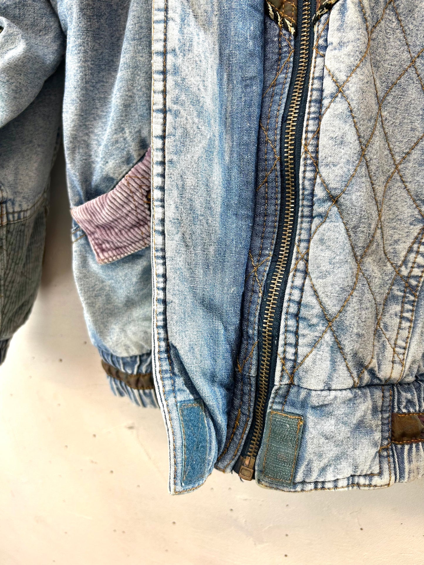 Vintage Denim Jacket [A24450]