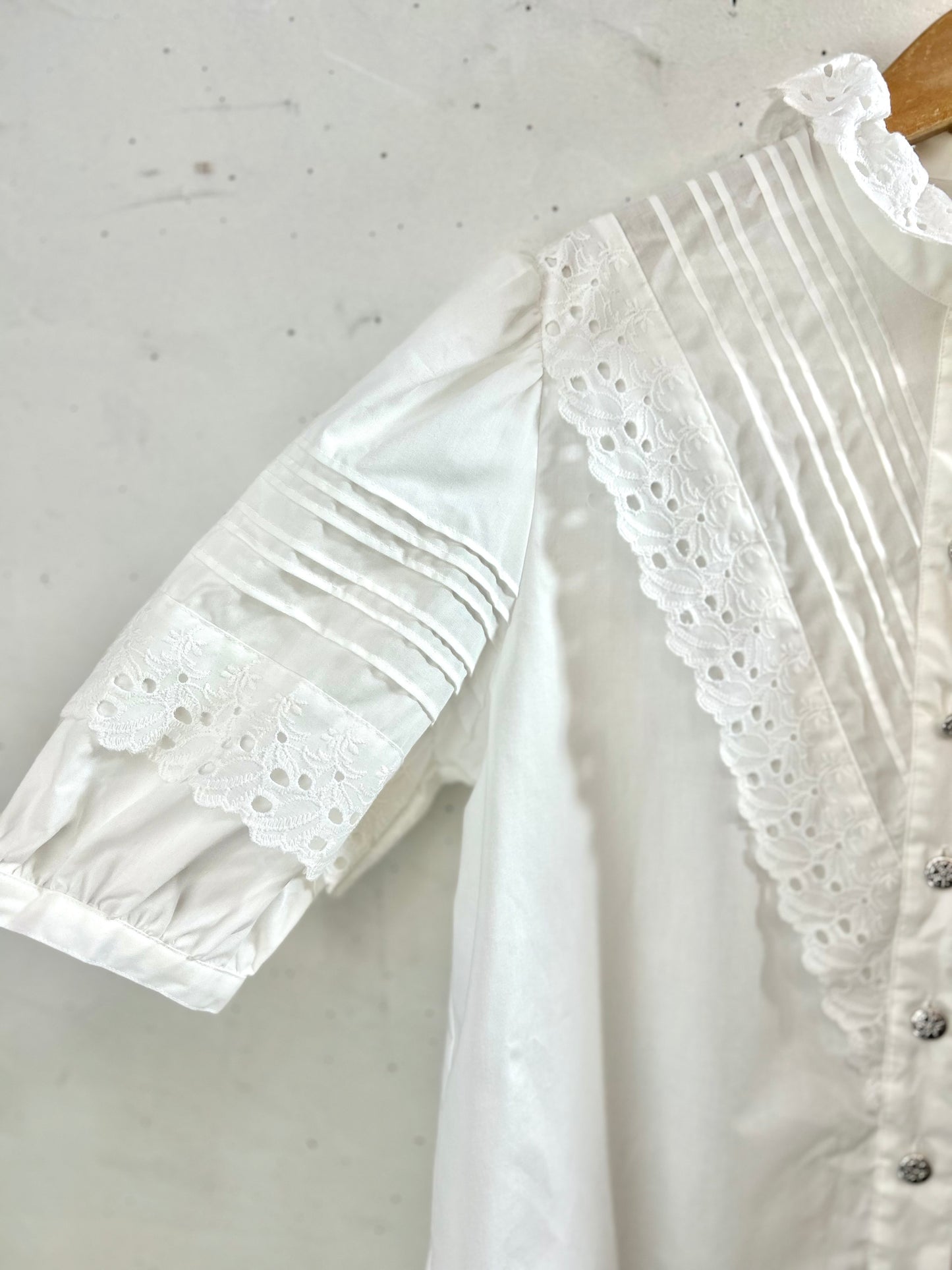 Vintage Tyrol Blouse [C29873]