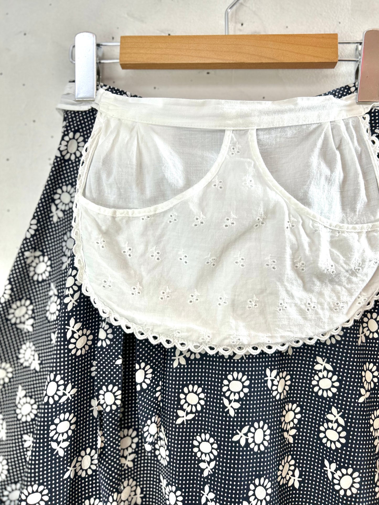 Vintage  Apron [C29870]